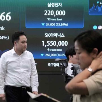 ‘My life’s screwed’: Korean investors stress out after AI bubble bursts